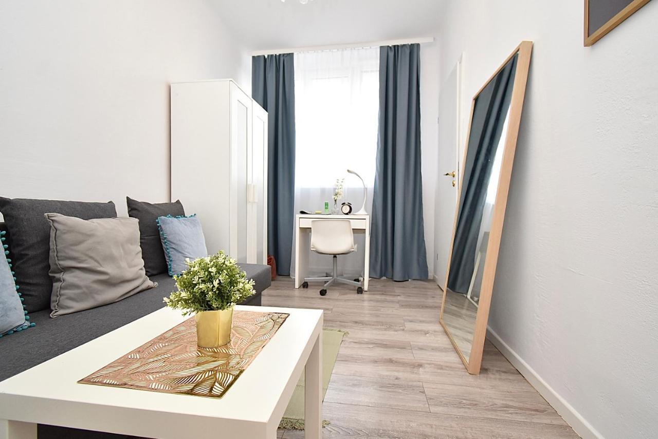 Rental Apartments Aleja Niepodleglosci Varsavia Esterno foto