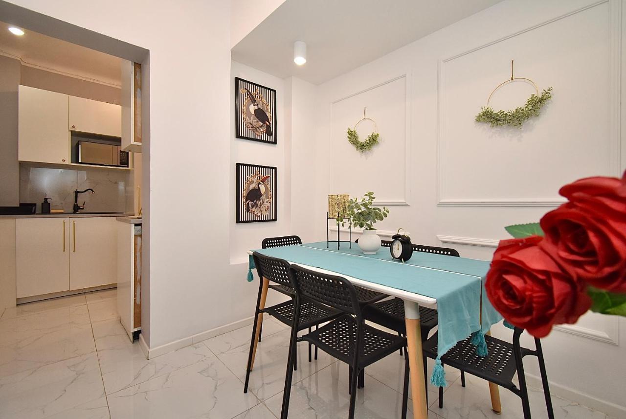 Rental Apartments Aleja Niepodleglosci Varsavia Esterno foto