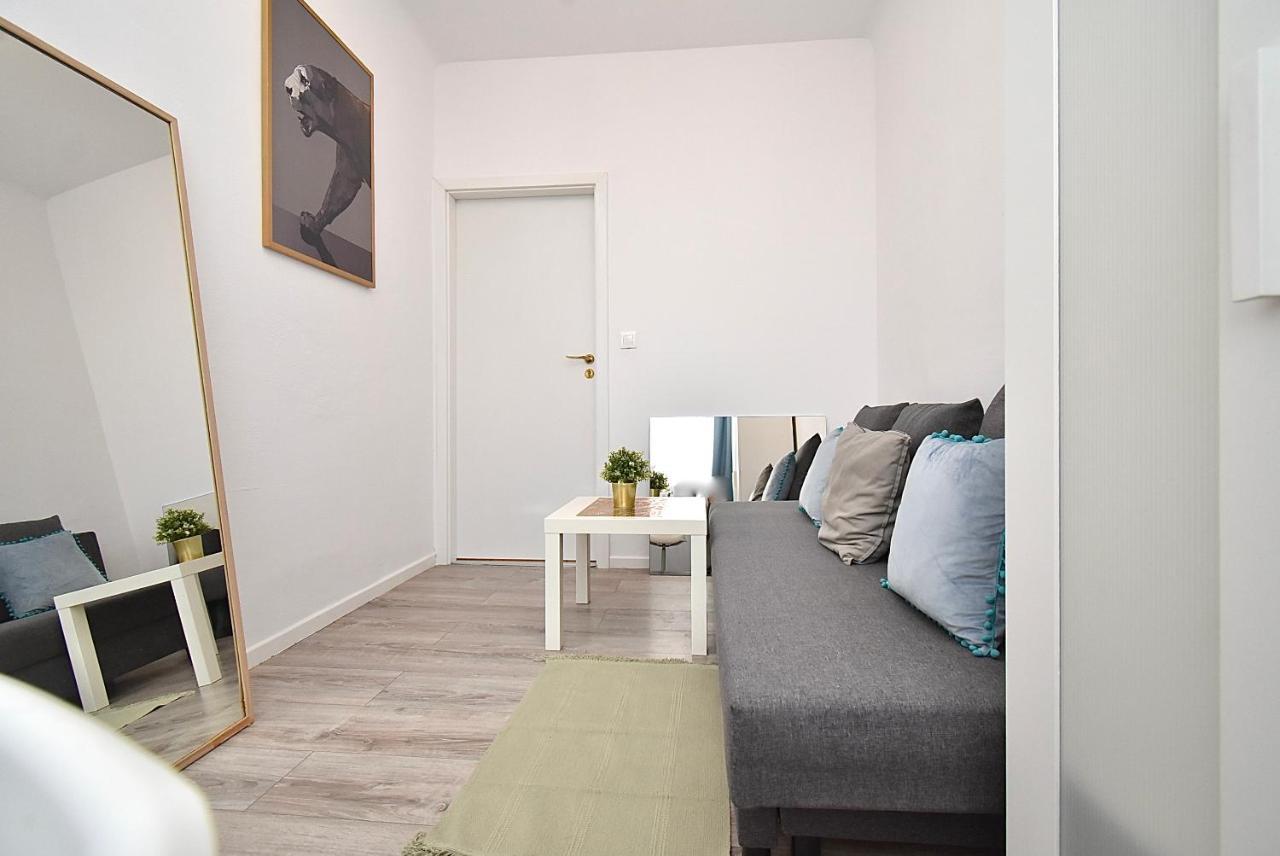 Rental Apartments Aleja Niepodleglosci Varsavia Esterno foto