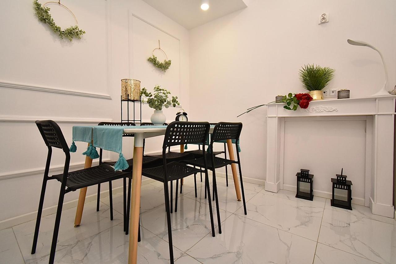 Rental Apartments Aleja Niepodleglosci Varsavia Esterno foto