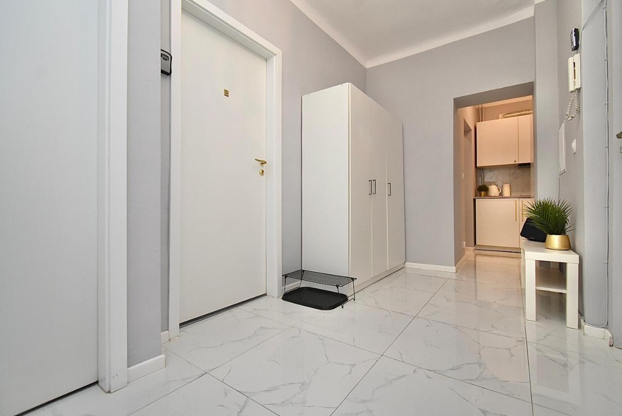 Rental Apartments Aleja Niepodleglosci Varsavia Esterno foto
